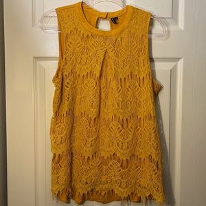 Yellow ochre sleeveless lace front top